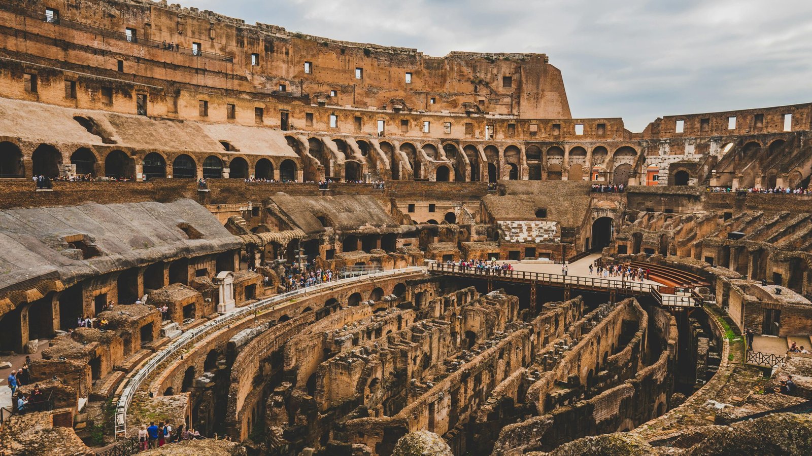 Sustainable Rome 2026 featuring architecture and colosseum for corporate events.